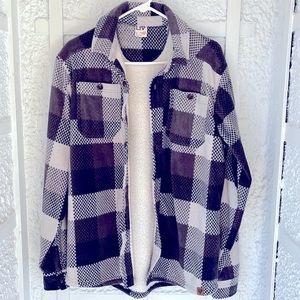 Men’s casual plaid brown and white thick winter shirt size large